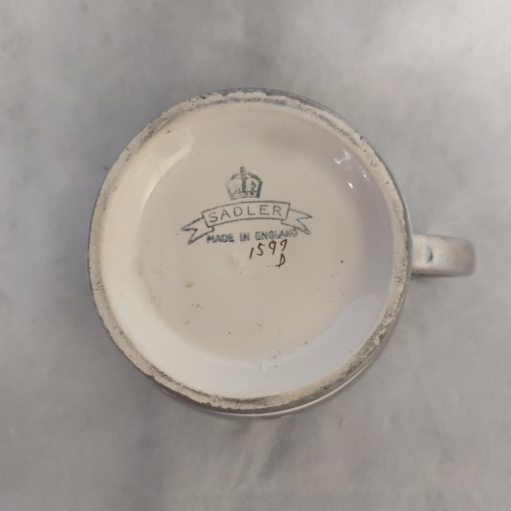 Sadler 1597 Pitcher Carafe Grape Pattern Silver Platinum White