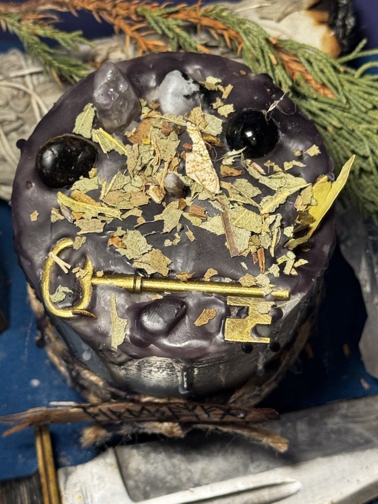 Ritual Rune Candle — Total Freedom