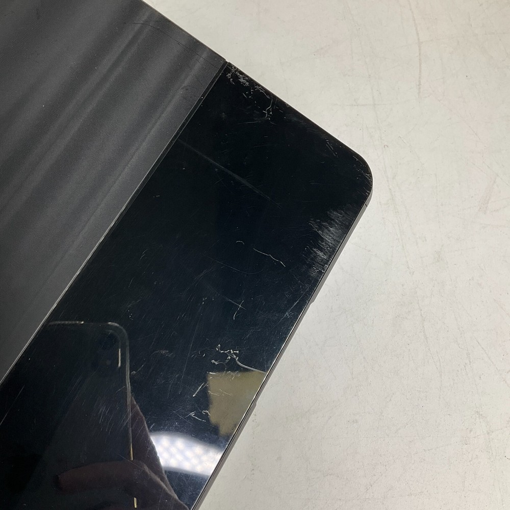 DLA X400R LED Projector with Mount Tested Working