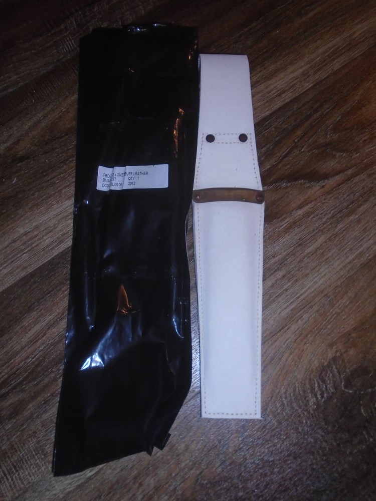 GUARDS REGIMENT FROG  BUFF LEATHER NEW NEEDS CLEAN