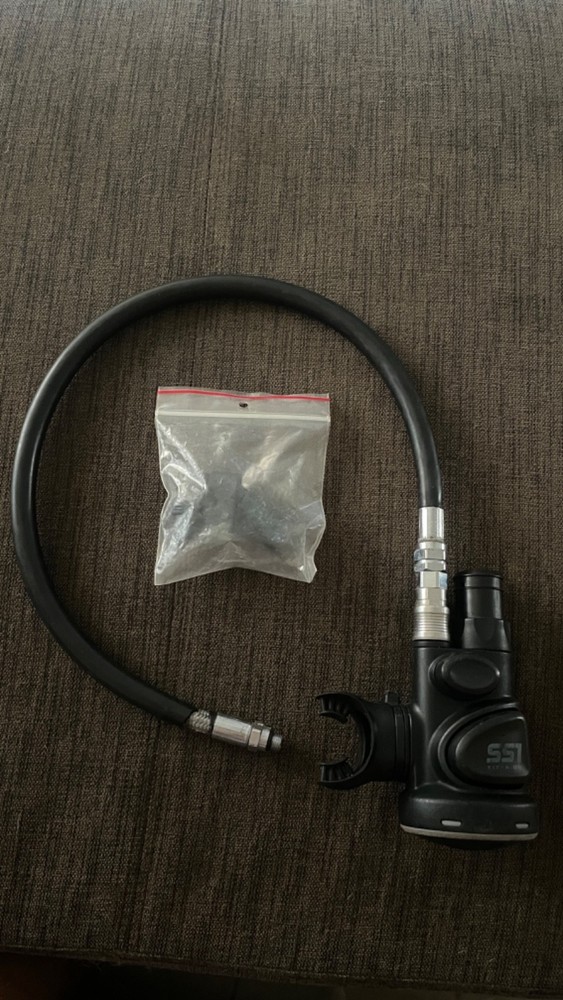 Atomic Aquatics SS1 Regulator - Titanium/Black