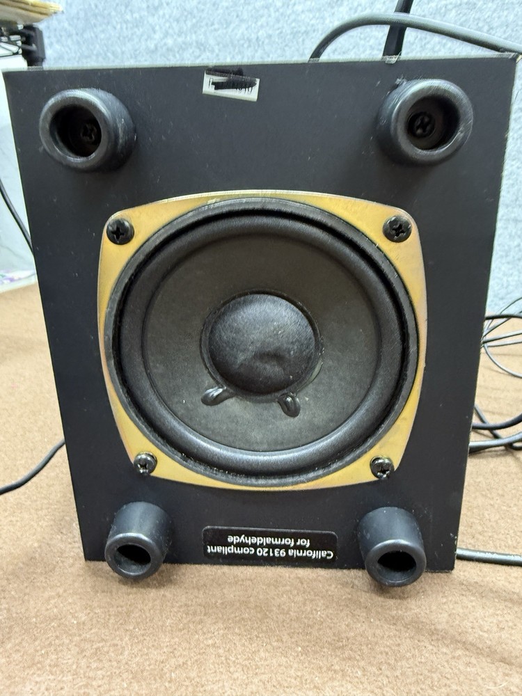 Logitech LS21 2.1 Multimedia Computer Speaker System Subwoofer Works