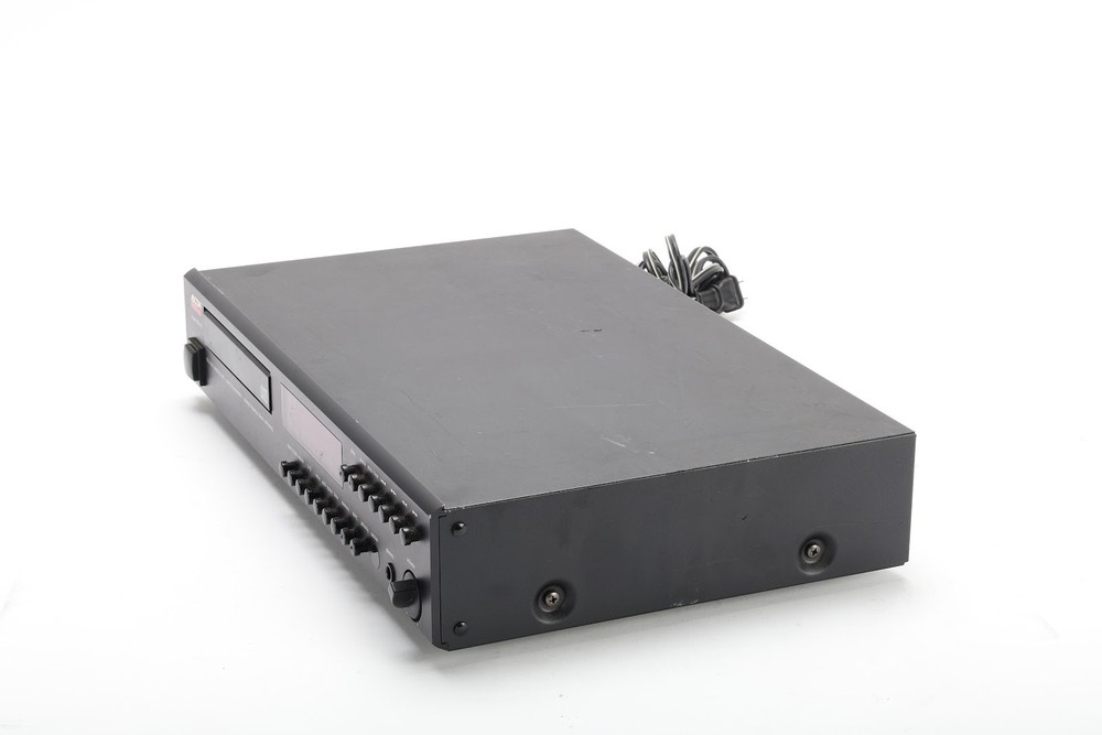 Adcom GCD-575 Single Disc CD Player