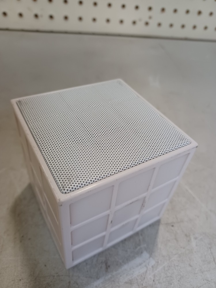 Mobi Cube Bluetooth Speaker -White Cube W/ LED Light Show TESTED WORKING AUDIO $