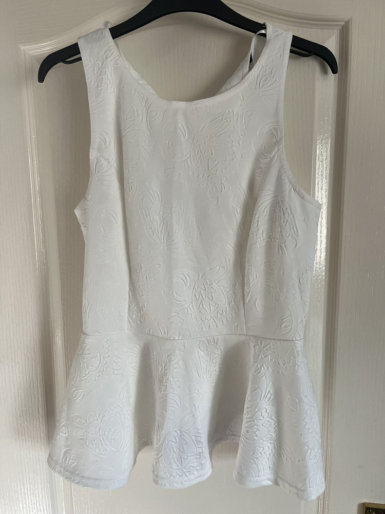 New Look White pendulum top