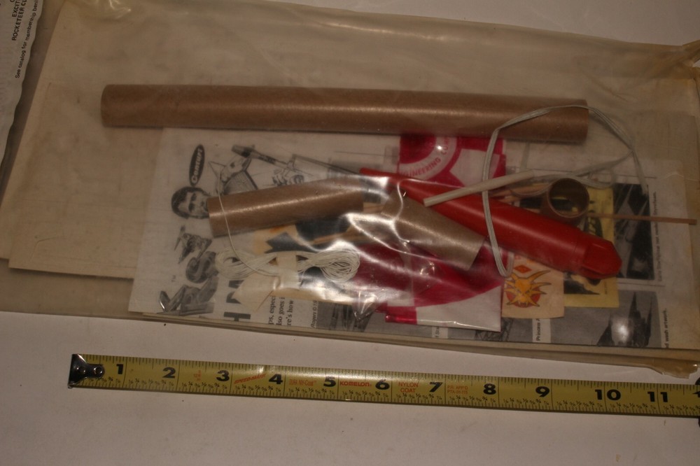 CENTURI FLYING MODEL ROCKET KIT BUCK ROGERS DRACONIAN MARAUDER