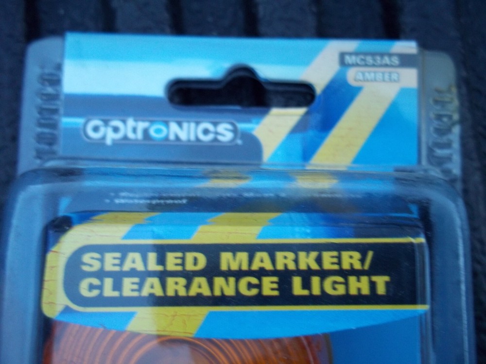 Optronics   P/N  MC53AS   Marker/Clearance Light