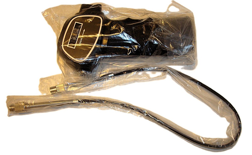 NIKON PISTOL GRIP MODEL 2 W/CABLE RELEASE/BOXES/INSTRUCTIONS NEVER USED