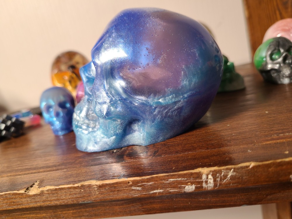 epoxy shake globe blue