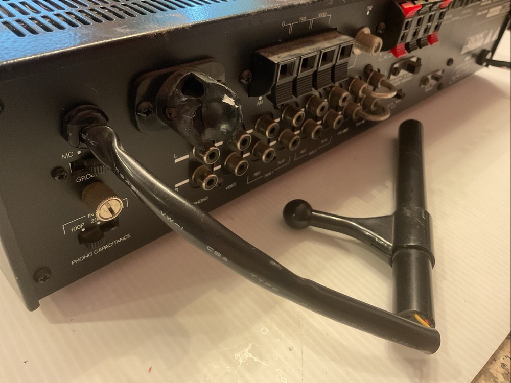 Vintage Proton 950 Receiver Powers On Read Description