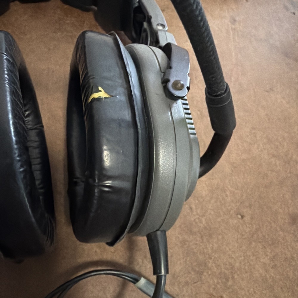 Telex Air 3100 Aviation Headset 2-Plug UNTESTED