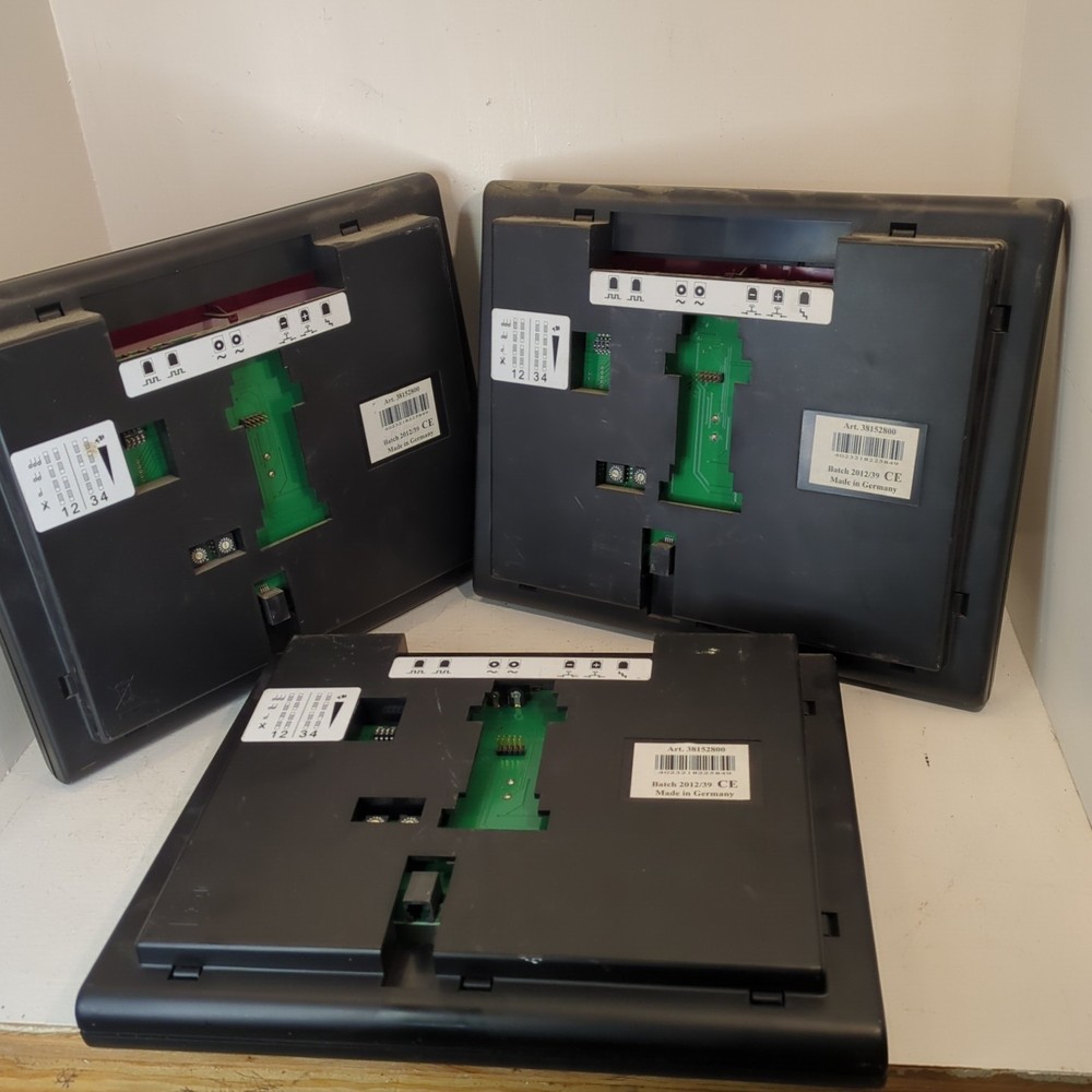 3 Turn-o-matic 2 digit display Bundle W/ 3 Direction Free Standing Base Untested