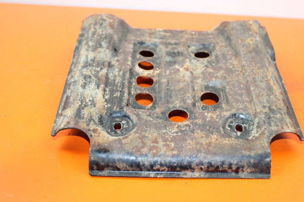 1993 KAWASAKI BAYOU 400 4X4 FRONT DIFF DIFFERENTIAL SKID PLATE