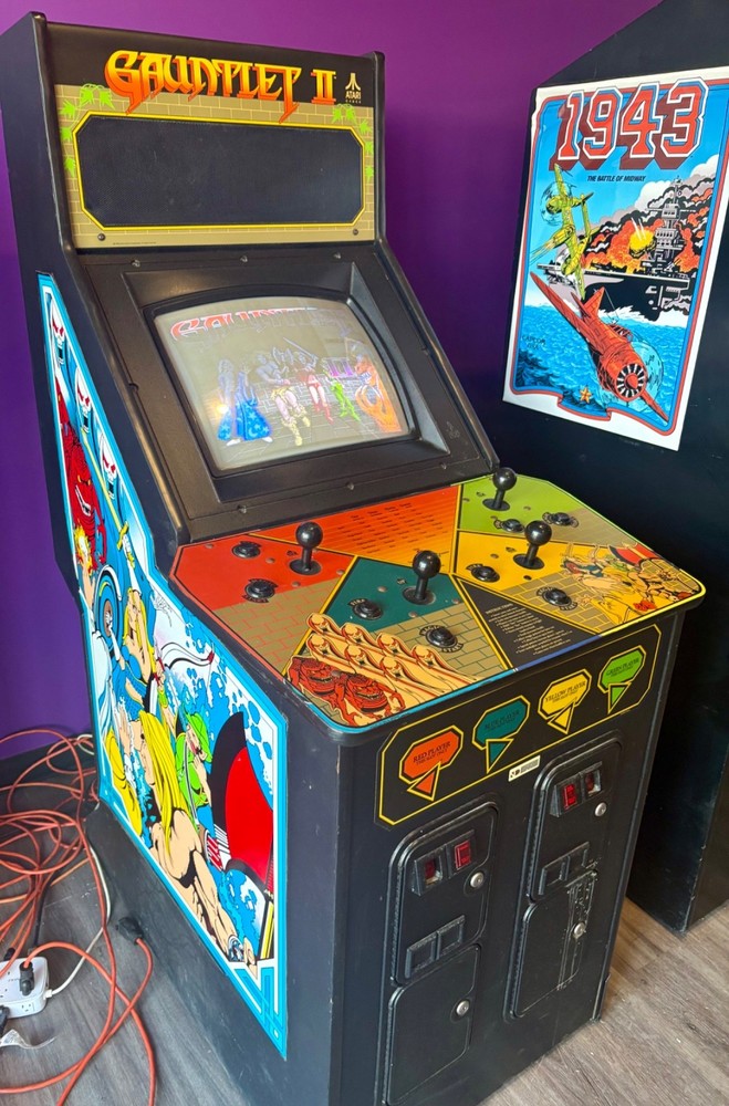 Atari Gauntlet II Arcade Game