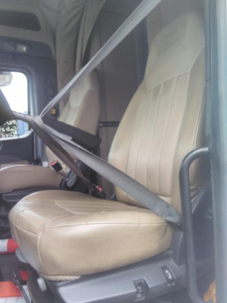 Replaces 2016 PETERBILT 579 FRONT SEAT , GA