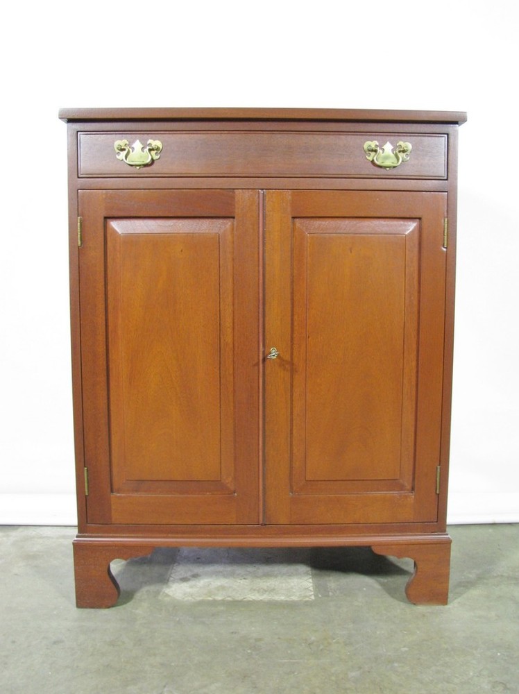 Scarce Vintage Kittinger "Old Dominion" Chippendale Solid Mahogany Server