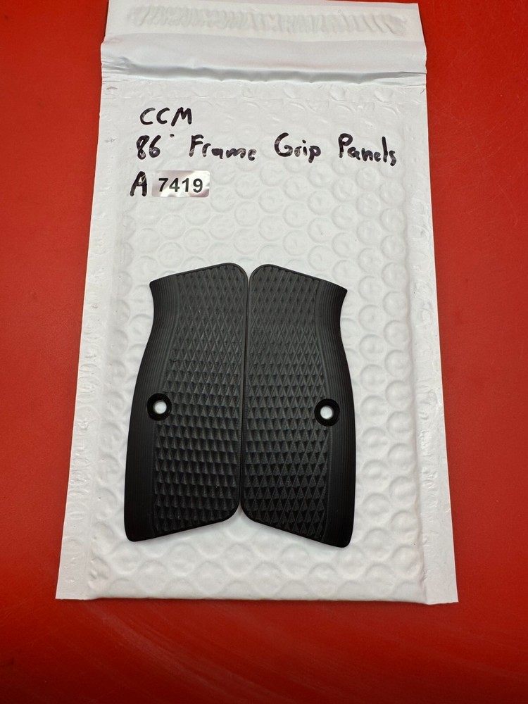 CCM 86° Frame Grip Panels