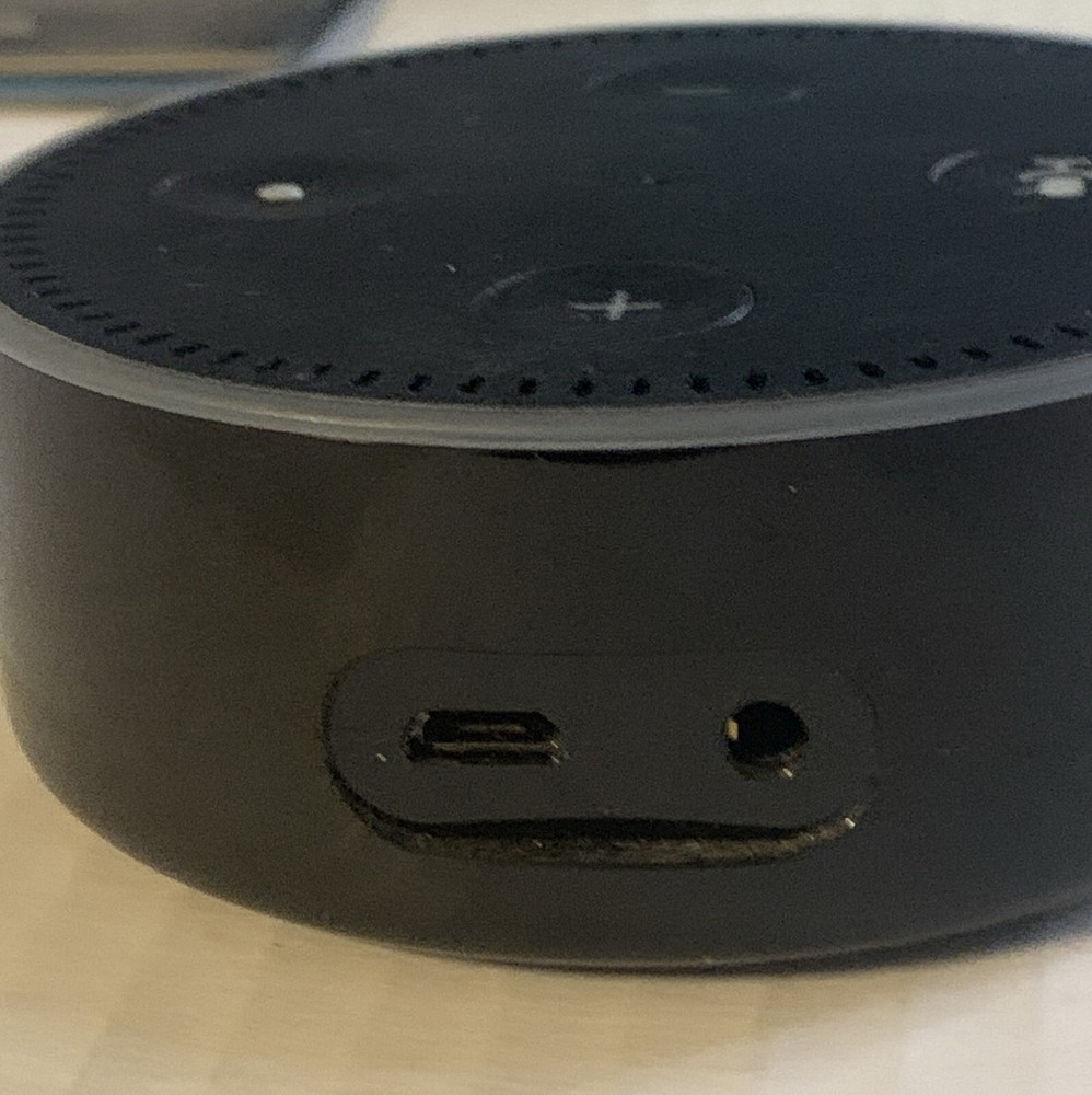 Amazon Echo Dot 2nd Gen RS03QR Smart Wireless Speaker Black