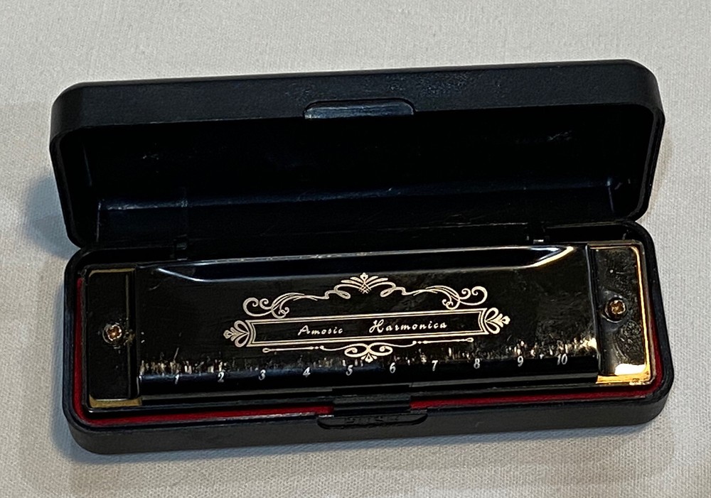 AMOSIC Harmonica w/Case