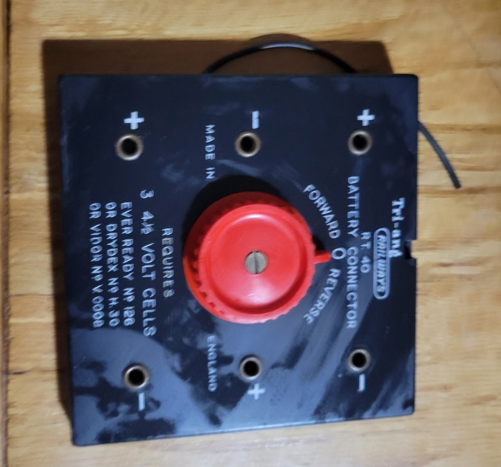 00 Gauge, Triang Railways Battery Connector (Untested)
