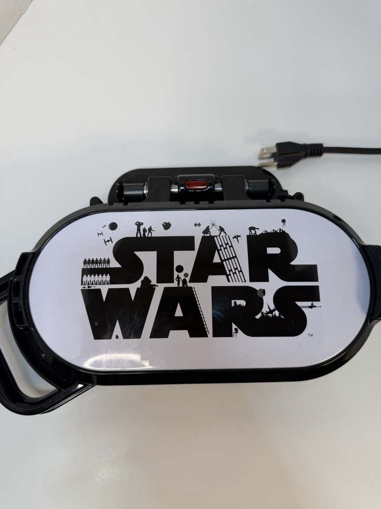Disney STAR WARS Pancake Maker R2-D2 & Darth Vader LSW-300CN