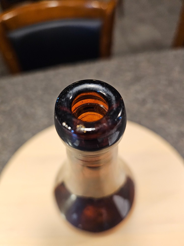 Phil Scheuermann Brewery Embossed Amber Quart Blob Beer Bottle Hancock MI