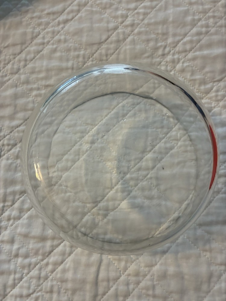 7 Cup glass Pyrex bowl With Red Lid