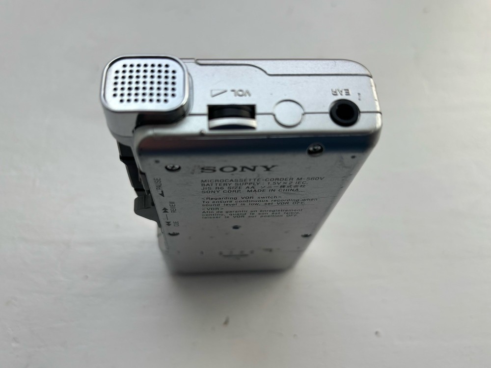Sony Pressman M-560V Microcassette - Corder VOR Recorder Powers On Read Descript