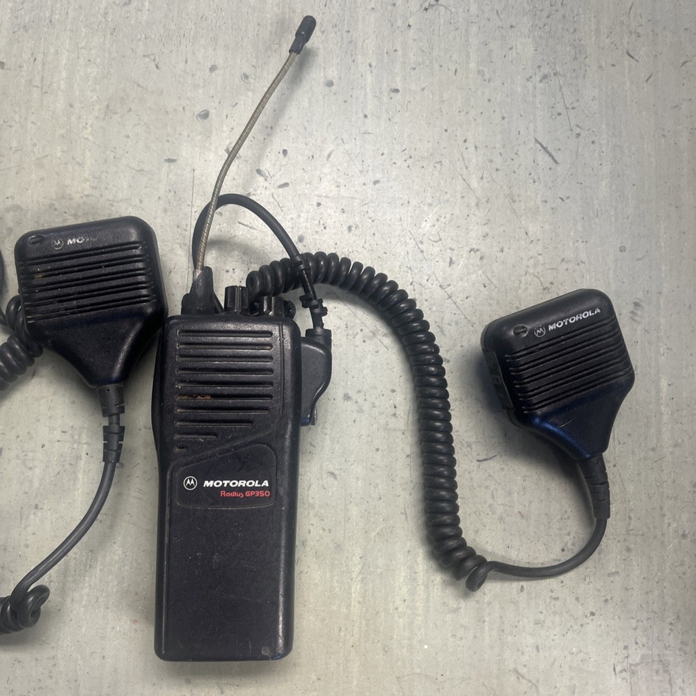 MOTOROLA RADIUS GP350 TRANSCEIVER & MICROPHONE Lot Of 3 Untested
