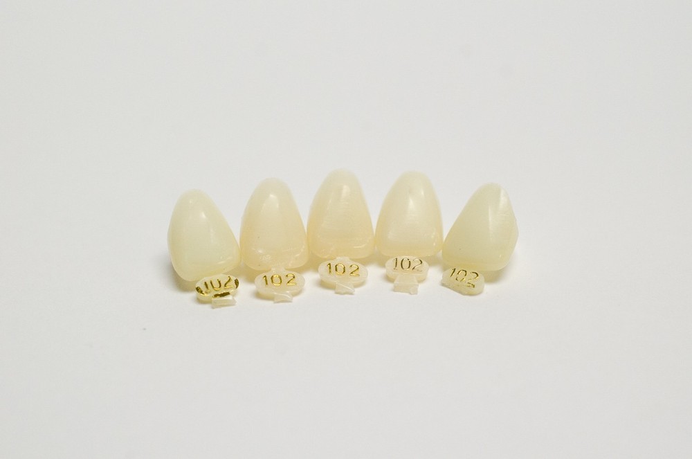 DENTAL POLYCARBONATE TEMPORARY CROWNS #102 (ULC) UPPER LEFT CENTRAL 5/PACK