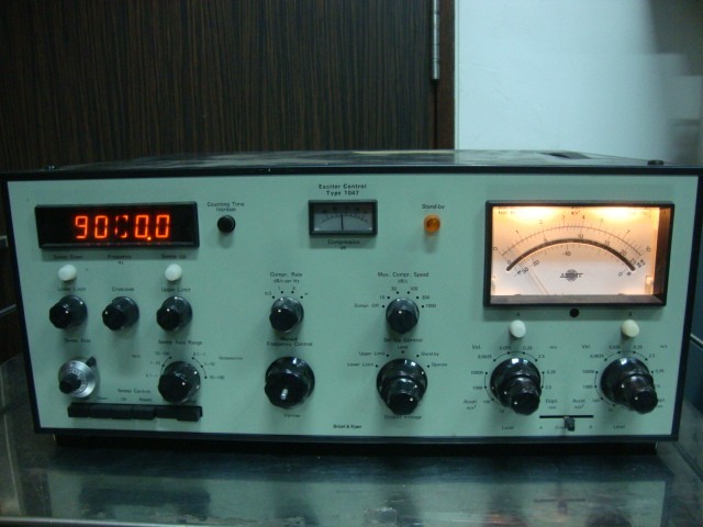 Bruel & Kjaer (B&K) 1047 Exciter Control