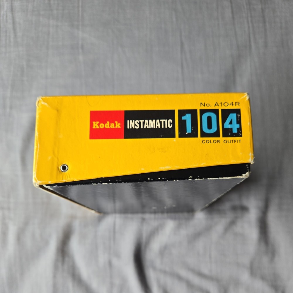 Vtg Kodak Instamatic 104 Camera 1960s Flashcube Box Untested