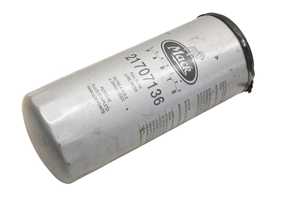Mack 21707136 Oil Filter NOS