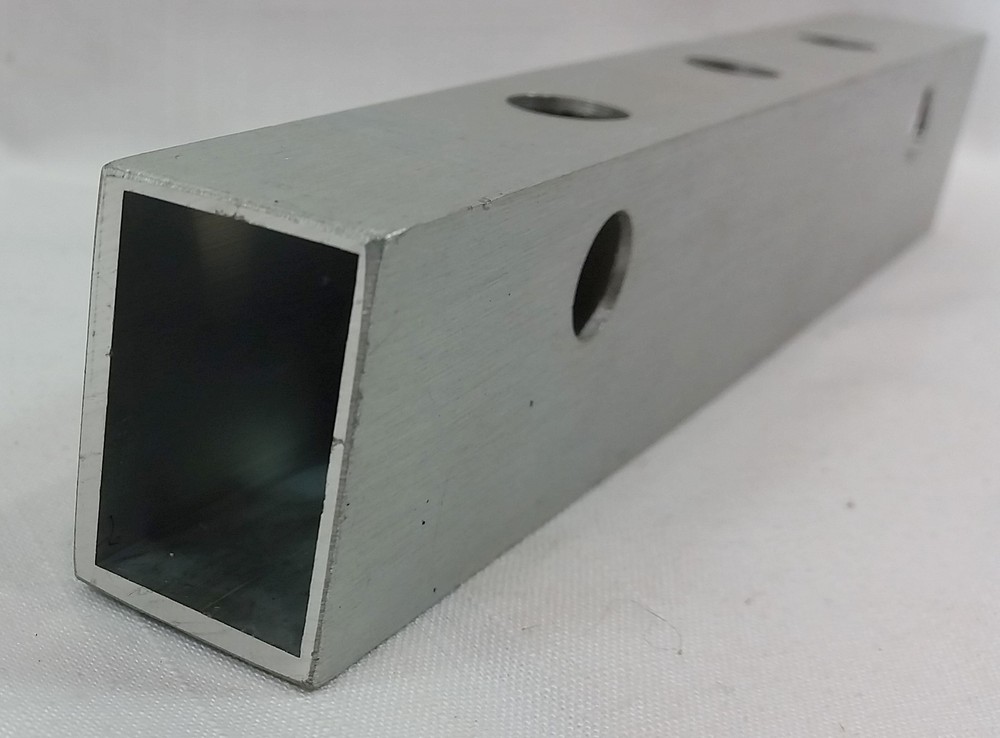 Securitron UHB-CL Universal Header Bracket 1" x 1.5" x 10" No Instructions NOS