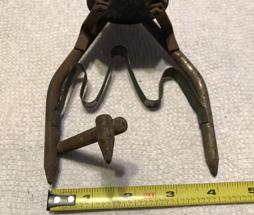 Vintage Washburn Hand Held Battery Cell Tester