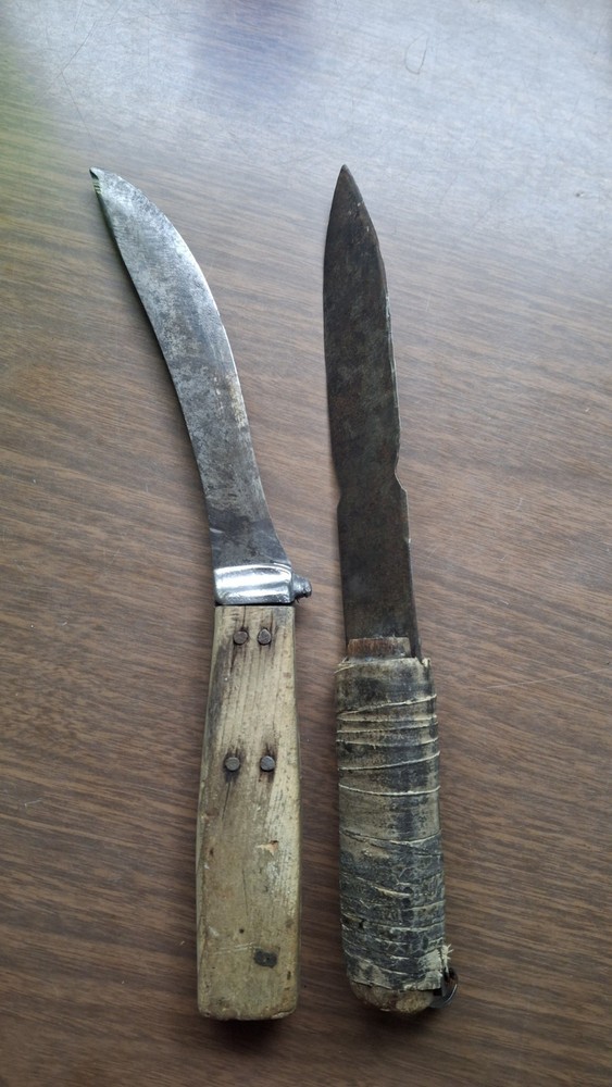Antique Rustic Knives of unknown origin (2)