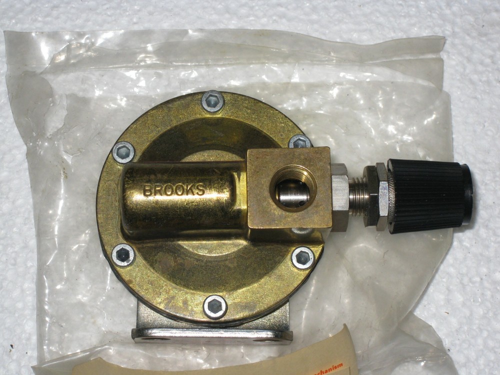 Brooks instrument brass flow controller FC 8902