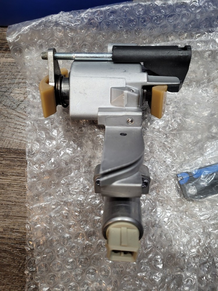 Engine Variable Valve Timing (VVT) Solenoid-Solenoid CARQUEST SAE3892