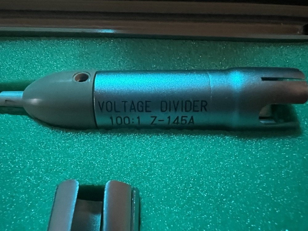 Anritsu ML69A Electronic Voltmeter (Hard Case With Accessories Kit)