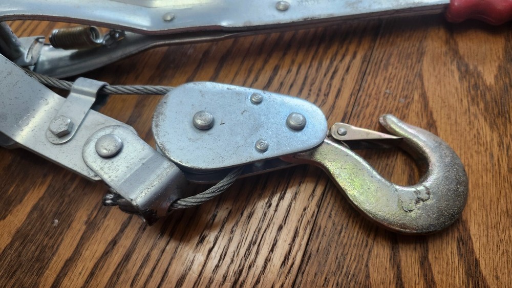 Power Pull Single Gear Crank Cable Puller Tow Winch Come Along USED