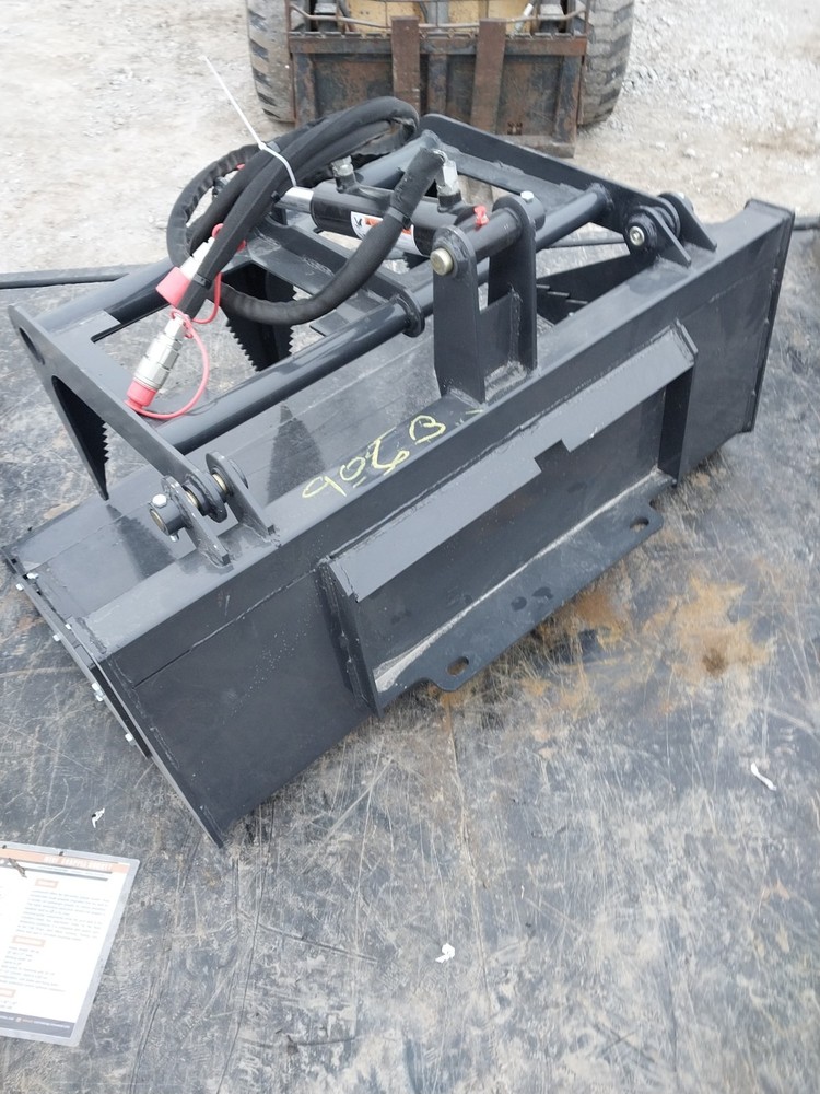 Mini Skid Steer Grapple Bucket Attachment