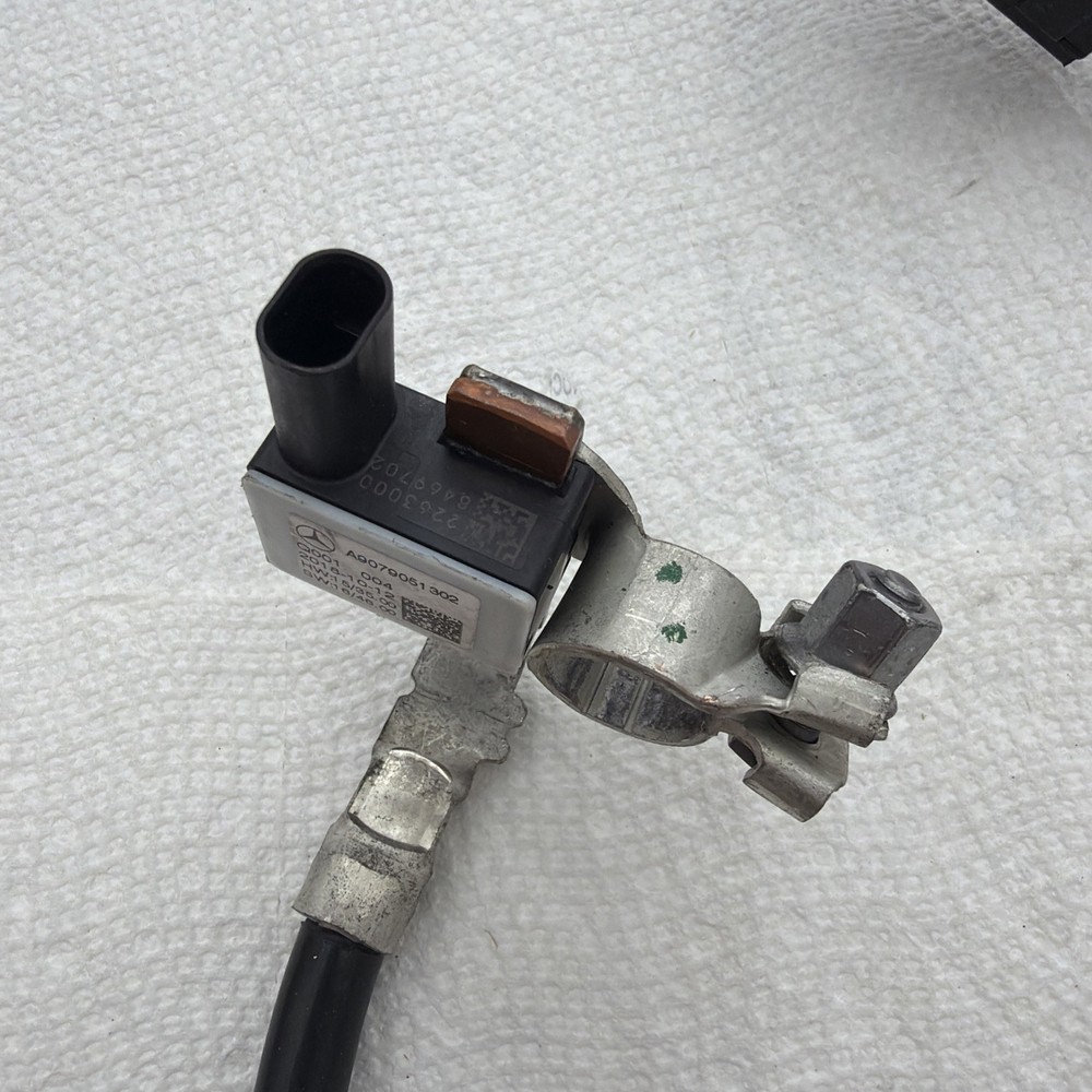 MERCEDES SPRINTER 2500 3500 19 20 21 22 - NEGATIVE BATTERY SENSOR CABLE