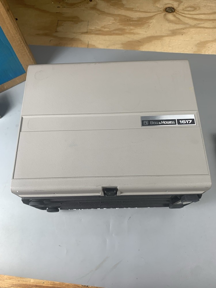 Untested Bell & Howell Model 1617 in Box with Bulb SH13