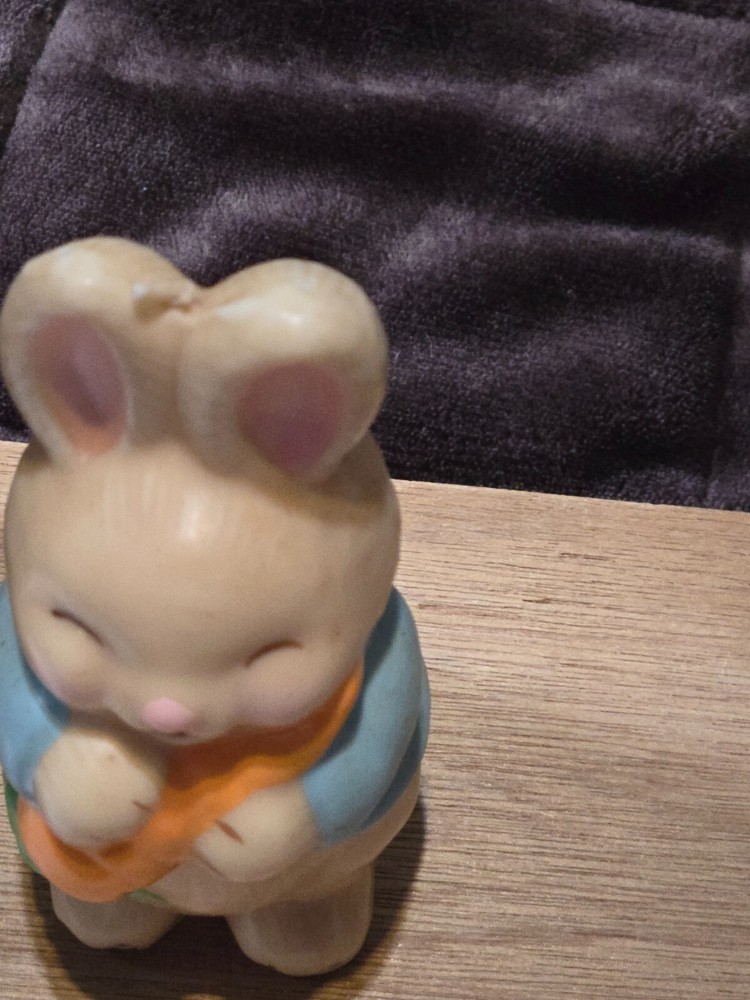 Vtg 1980s "PETER RABBIT EASTER CANDLE" Avon 'Bunny Patch' Collection