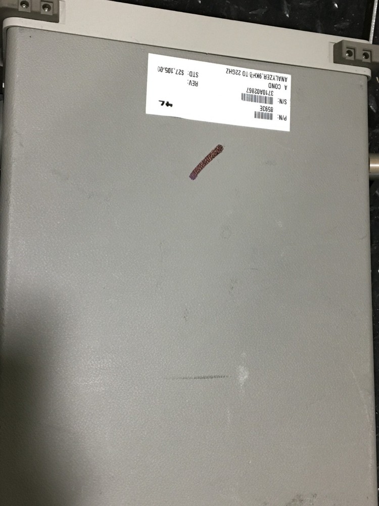 HEWLETT PACKARD Spectrum Analyzer 8593E 9 kHZ *UNTESTED*