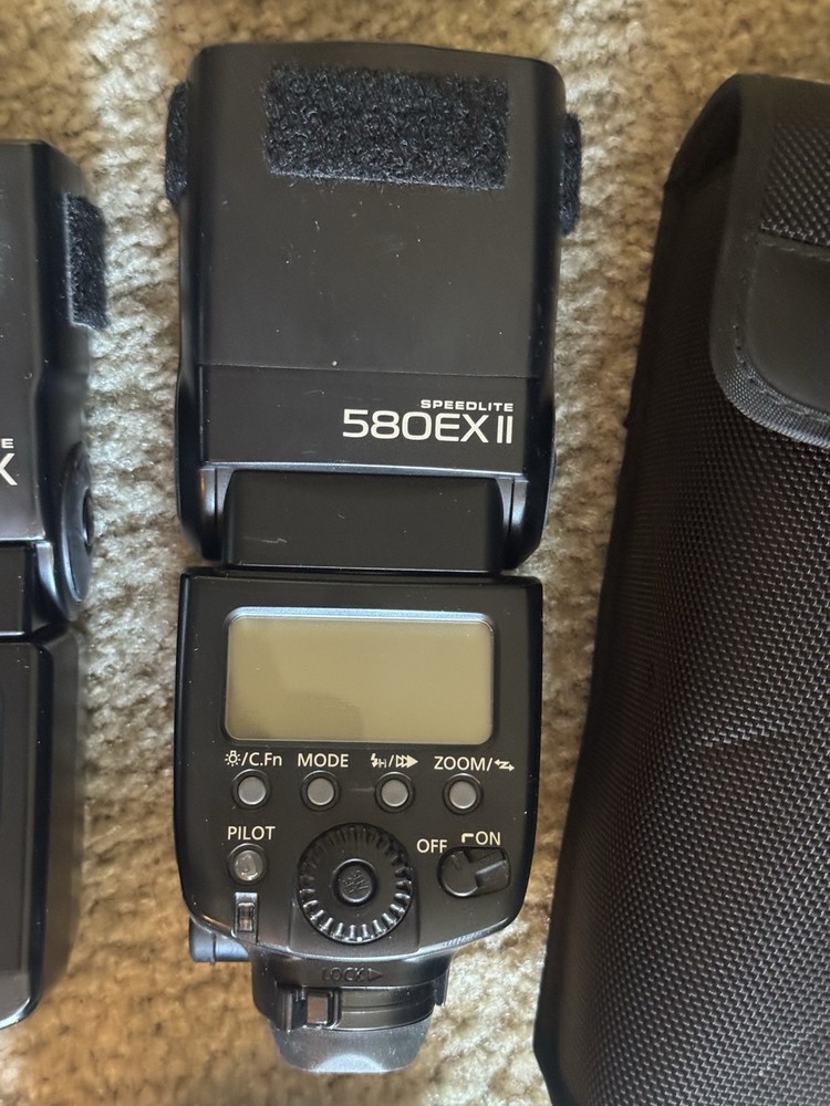 3 Canon Flashes, Wireless Sync And Many Light Modifiers