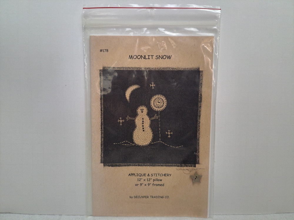 Decuyper Trading Co Quilting Pattern - Moonlit Snow #178 - Uncut