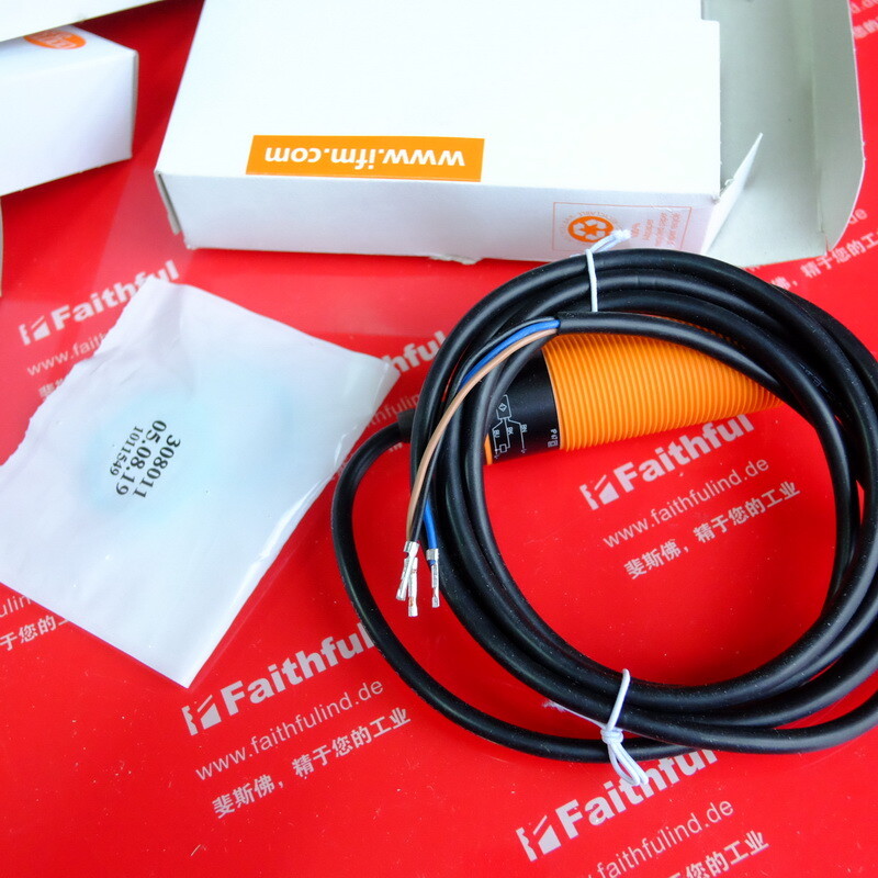 IFM II5300 Induction Sensor II-3015-BPKG