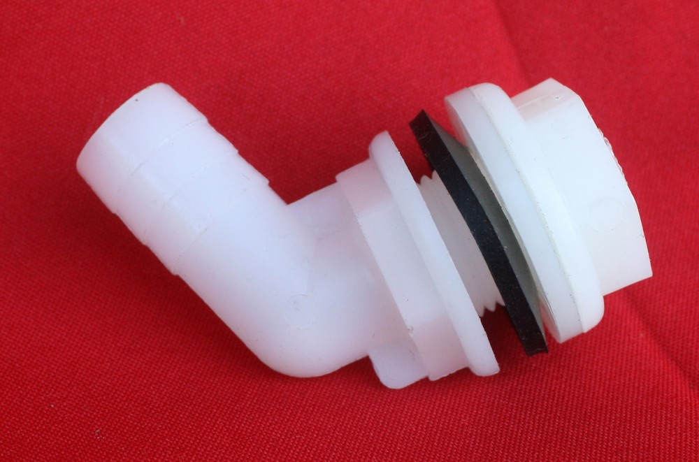 DEMA  ENGINEERING  70  DEGREES  DRY  DETERGENT  INJECTOR  FITTING  MODEL  58-5