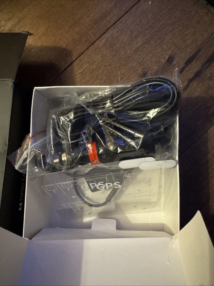 King Slim E4 Dual Dash Cam Missing Some Accessories See Description